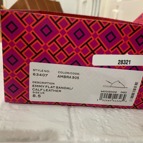 Tory Burch Emmy flat sandal. L - Picture 1 of 2